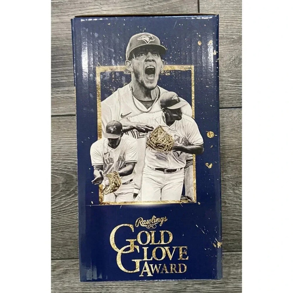 NIB Jose Berrios Bobblehead Toronto Blue Jays SGA 4/12/24 New - Picture 4 of 4